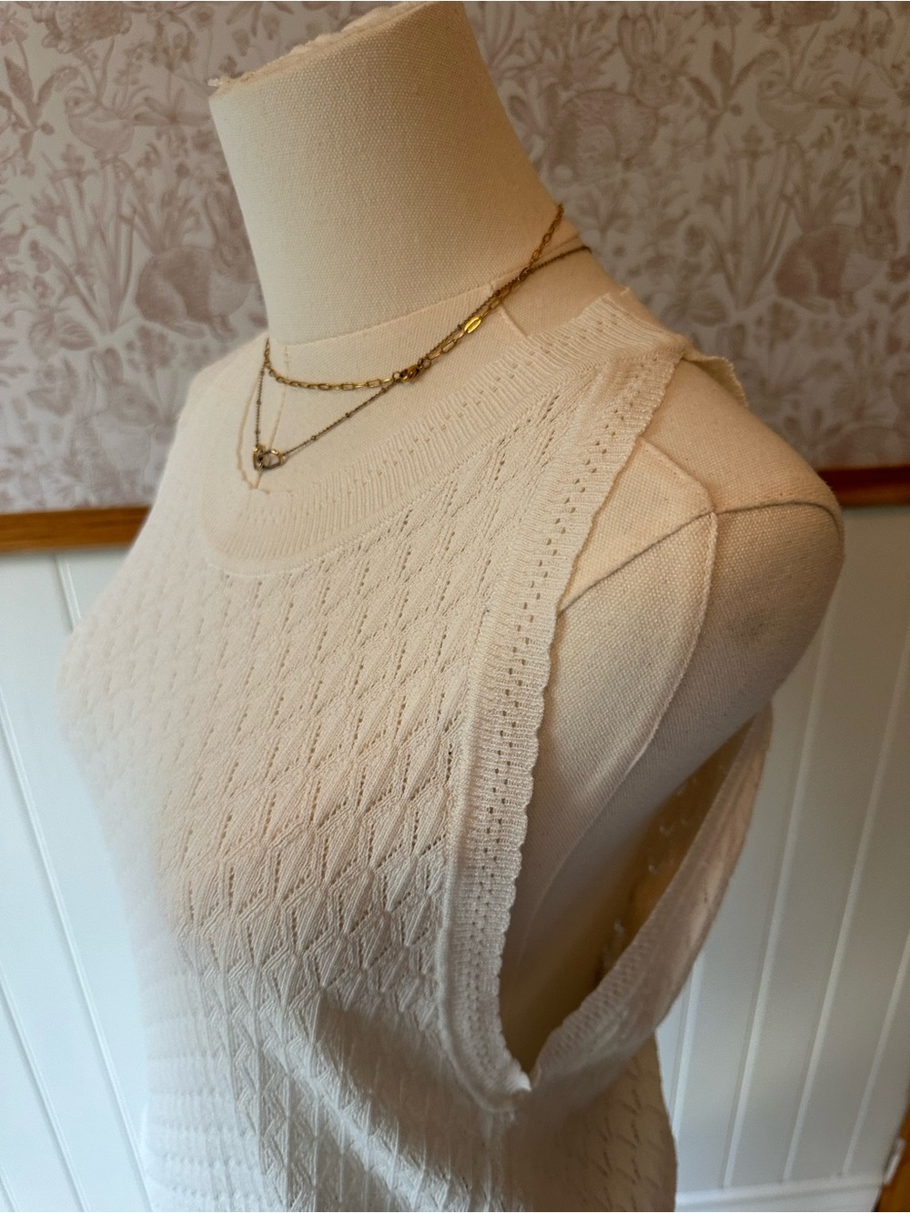 Vintage Ivory Pointelle Knit Sleeveless Top – Approx. Medium / Oversized Small - Picture 5 of 8